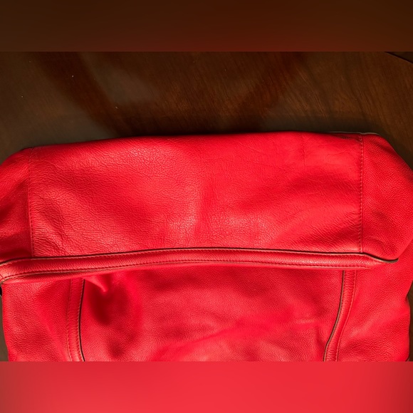 Tory Burch Large Amanda Tote Red - Picture 8 of 8